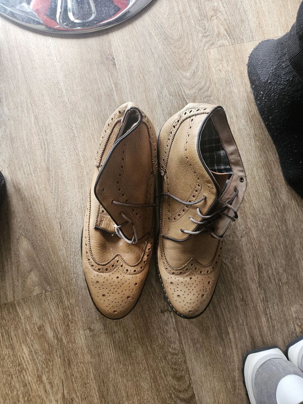N/A tan men
